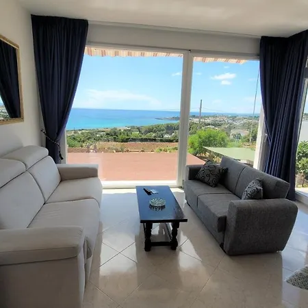 Felloniche Apartment *