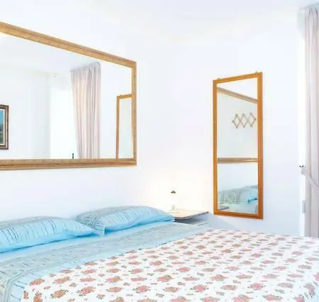 Apartment Felloniche *