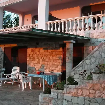 Apartment Felloniche